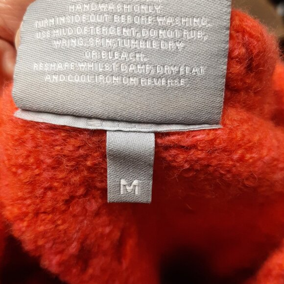 Aran Woollen Mills Lir Traditional Children's Aran Sweater - Coral Size M 5-6yrs - Picture 8 of 8